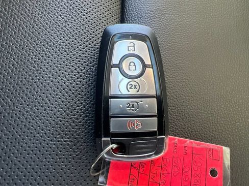Used 2021 Ford Explorer Limited w/ Hybrid Equipment Group 310A AWD/4WD image 27
