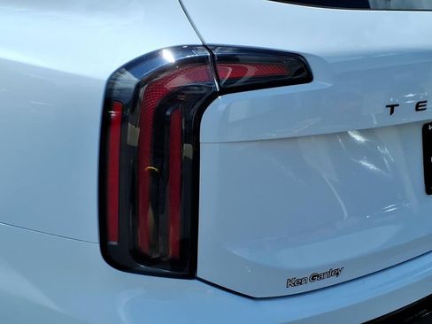 Certified 2025 Kia Telluride SX Prestige X-Line AWD/4WD image 10