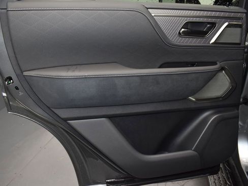 New 2026 INFINITI QX80 Autograph w/ Premium Cargo Package image 15