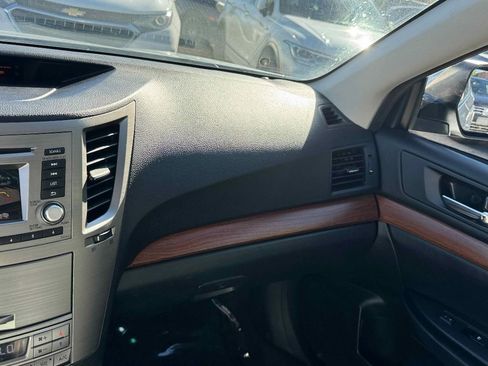 Used 2014 Subaru Outback 2.5i Limited w/ Moonroof Package image 18