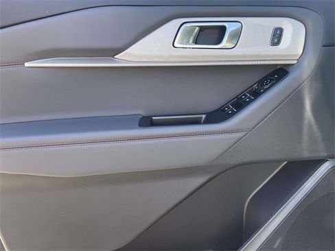 New 2026 Ford Explorer Active w/ Active Comfort Package image 15