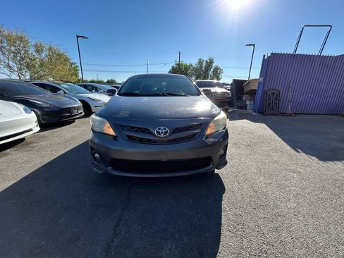 Used 2011 Toyota Corolla image 2