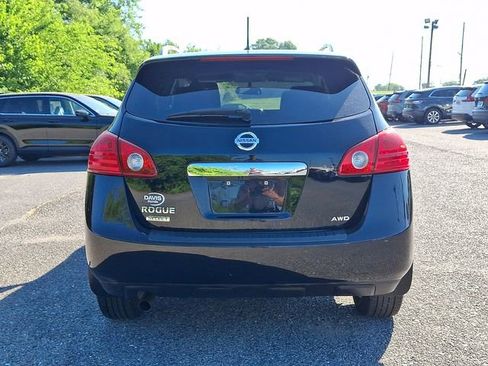 Used 2015 Nissan Rogue S w/ Convenience Package AWD/4WD image 5