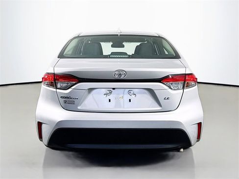 Used 2024 Toyota Corolla LE image 7