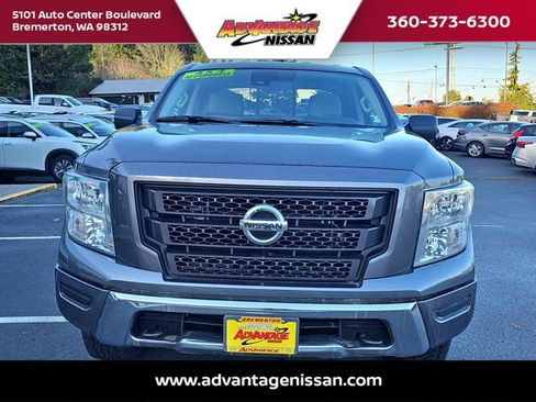 Used 2022 Nissan Titan SV w/ Accessory Utility Package image 8