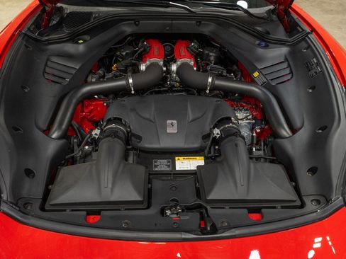 Used 2015 Ferrari California T RWD image 73