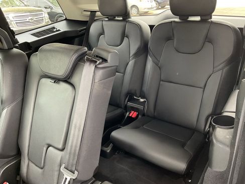 Used 2017 Volvo XC90 T6 Momentum w/ Vision Package image 17