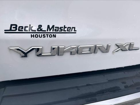 Used 2016 GMC Yukon XL Denali w/ Open Road Package image 10