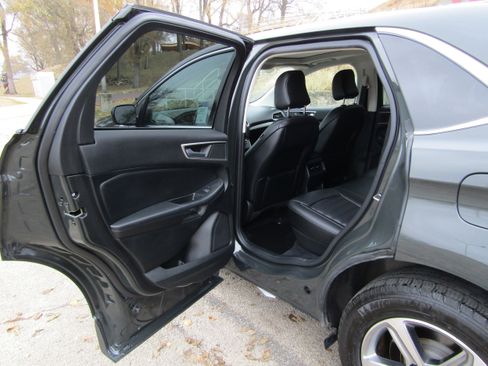 Certified 2024 Ford Edge SEL w/ Convenience Package image 11