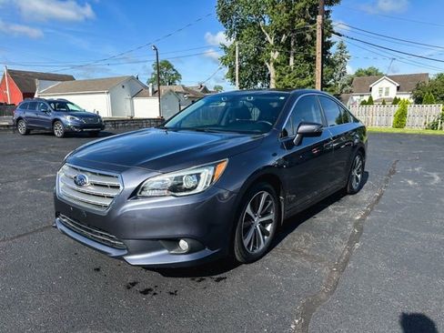 Used 2017 Subaru Legacy 2.5i Limited AWD/4WD image 3
