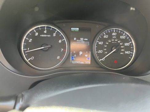 Used 2020 Mitsubishi Outlander SE image 39