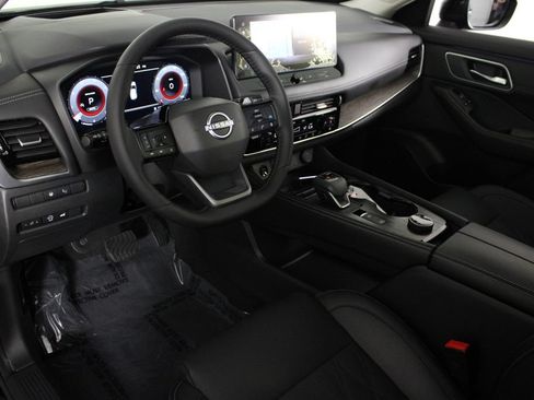 Certified 2026 Nissan Rogue Platinum w/ Platinum Premium Package AWD/4WD image 20
