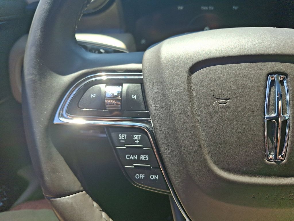 Certified 2023 Lincoln Nautilus Reserve AWD/4WD image 22
