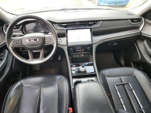 Used 2022 Jeep Grand Cherokee L Limited AWD/4WD image 9