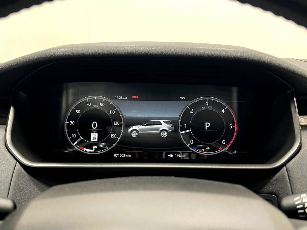 Used 2018 Land Rover Discovery HSE AWD/4WD image 26
