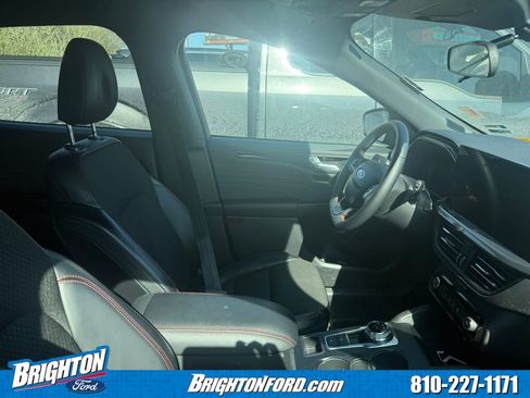 Certified 2024 Ford Escape ST-Line w/ Tech Pack #1 AWD/4WD image 9