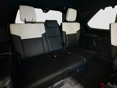 Used 2023 Toyota Sequoia Capstone AWD/4WD image 29