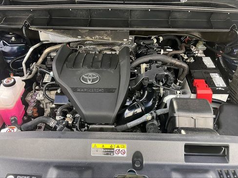 Used 2023 Toyota Highlander XSE AWD/4WD image 13