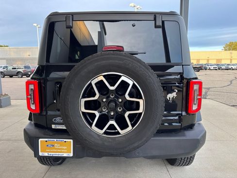 Used 2022 Ford Bronco Outer Banks AWD/4WD image 6