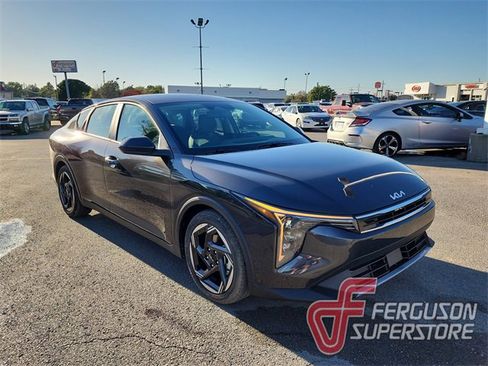 New 2025 Kia K4 EX image 1