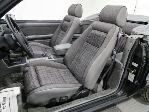 Used 1989 Ford Mustang LX image 17