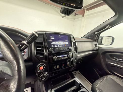 Used 2021 Nissan Titan PRO-4X w/ Pro-4x Utility Package AWD/4WD image 18