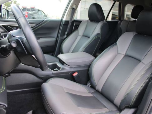 Used 2023 Subaru Outback Onyx Edition AWD/4WD image 10