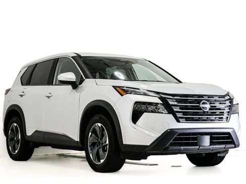 Used 2025 Nissan Rogue SV AWD/4WD image 1