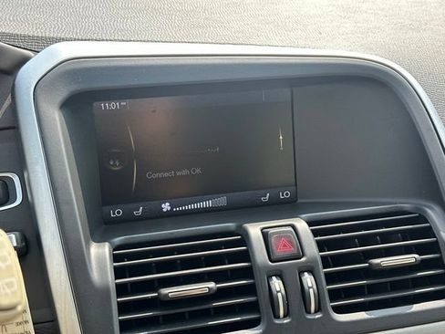 Used 2011 Volvo XC60 3.2 AWD/4WD image 23