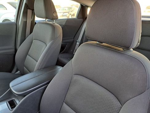 Used 2025 Chevrolet Malibu LT image 18