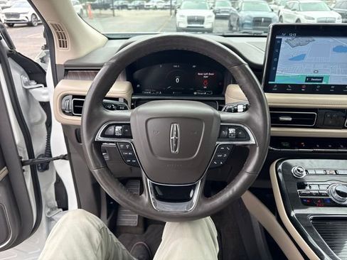 Used 2023 Lincoln Nautilus Reserve image 21