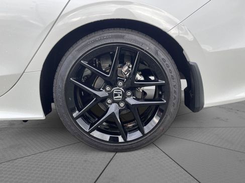 Used 2025 Honda Civic Sport image 23