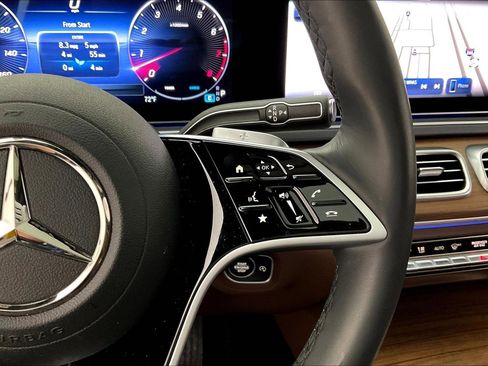 Used 2024 Mercedes-Benz GLE 450 4MATIC image 11