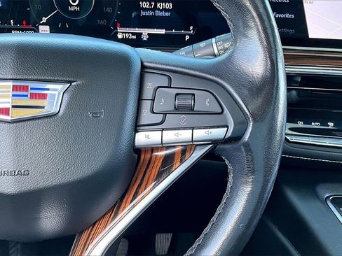 Used 2021 Cadillac Escalade Premium Luxury image 21