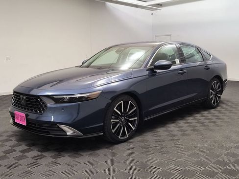 Used 2024 Honda Accord Touring image 1
