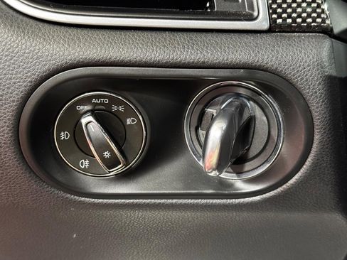 Used 2017 Porsche Macan Turbo image 18