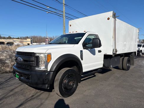 Used 2017 Ford F550 XL 2WD Reg Cab 193 WB 108 CA image 4