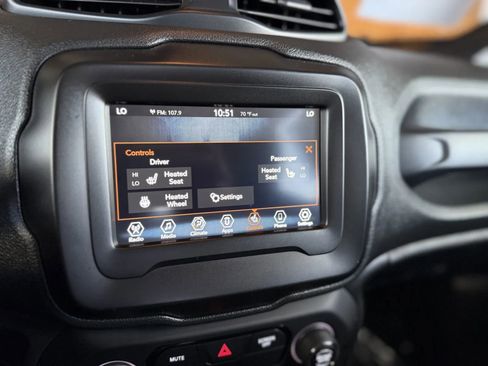 Used 2019 Jeep Renegade Limited w/ Safety and Security Group image 28