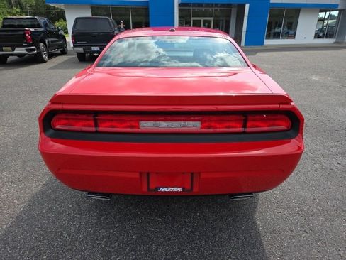 Used 2010 Dodge Challenger R/T image 18
