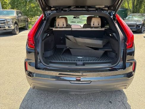 Used 2024 Cadillac XT4 Luxury w/ LPO, Floor Liner Package AWD/4WD image 21