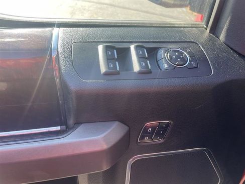 Used 2015 Ford F150 Platinum w/ Equipment Group 701A Luxury image 20