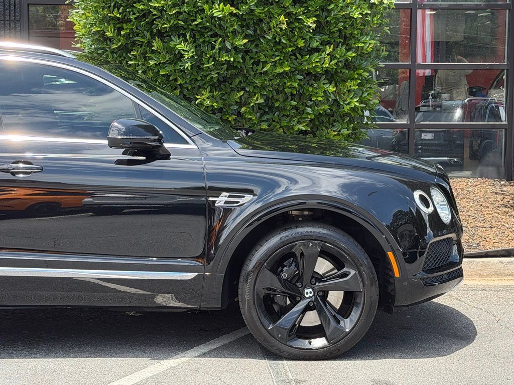 Used 2019 Bentley Bentayga AWD/4WD image 23