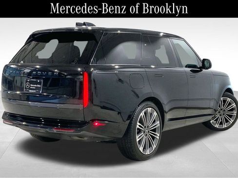 Used 2024 Land Rover Range Rover SE image 12