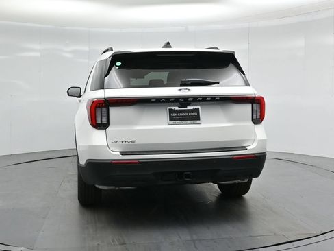 New 2026 Ford Explorer Active RWD image 26