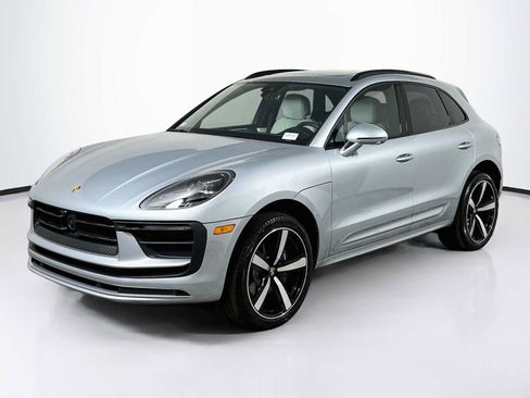 Certified 2026 Porsche Macan AWD/4WD image 1