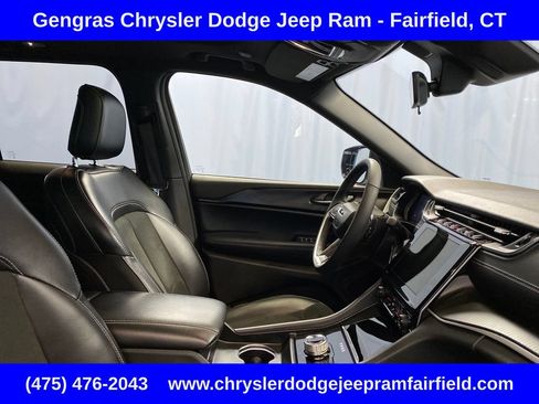 Certified 2025 Jeep Grand Cherokee Altitude AWD/4WD image 41