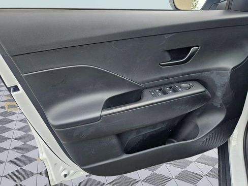 Certified 2025 Hyundai Kona SEL image 10