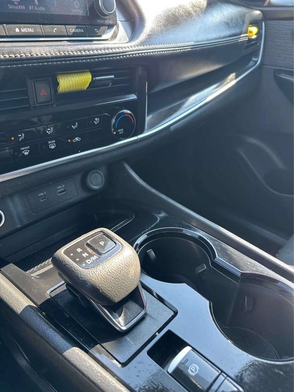 Used 2023 Nissan Rogue S FWD image 21