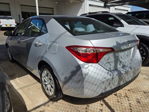 Used 2018 Toyota Corolla LE FWD image 5