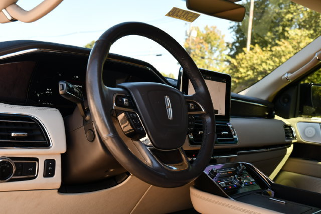 Used 2019 Lincoln Navigator Reserve AWD/4WD image 15
